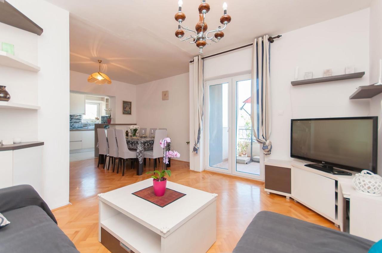 Apartman Roza ดูเช ภายนอก รูปภาพ